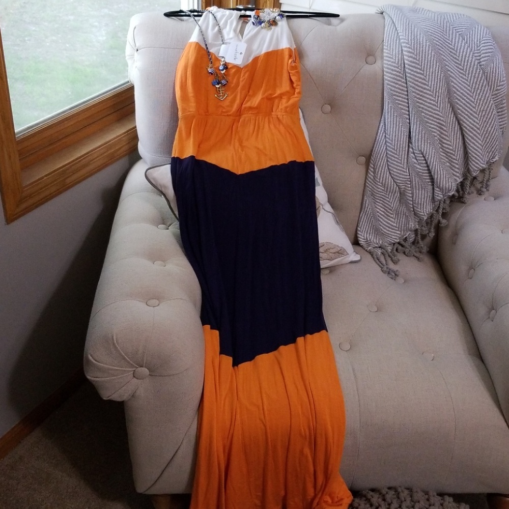 Long dress with matching necklace and bracelet